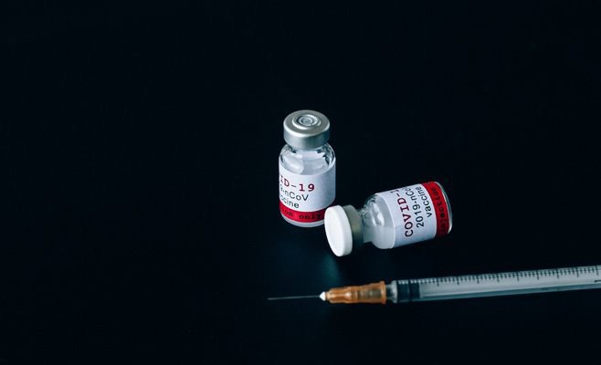 В Чехии зафиксировано пять предполагаемых смертей после вакцинации от коронавируса