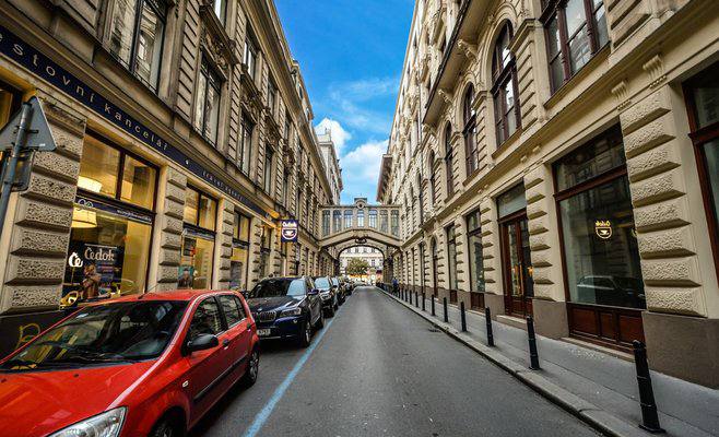 Прага хочет ограничить проезд через центр города для нерезидентов