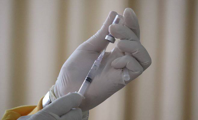 На следующей неделе в Чехии начнется вакцинация людей старше 45 лет